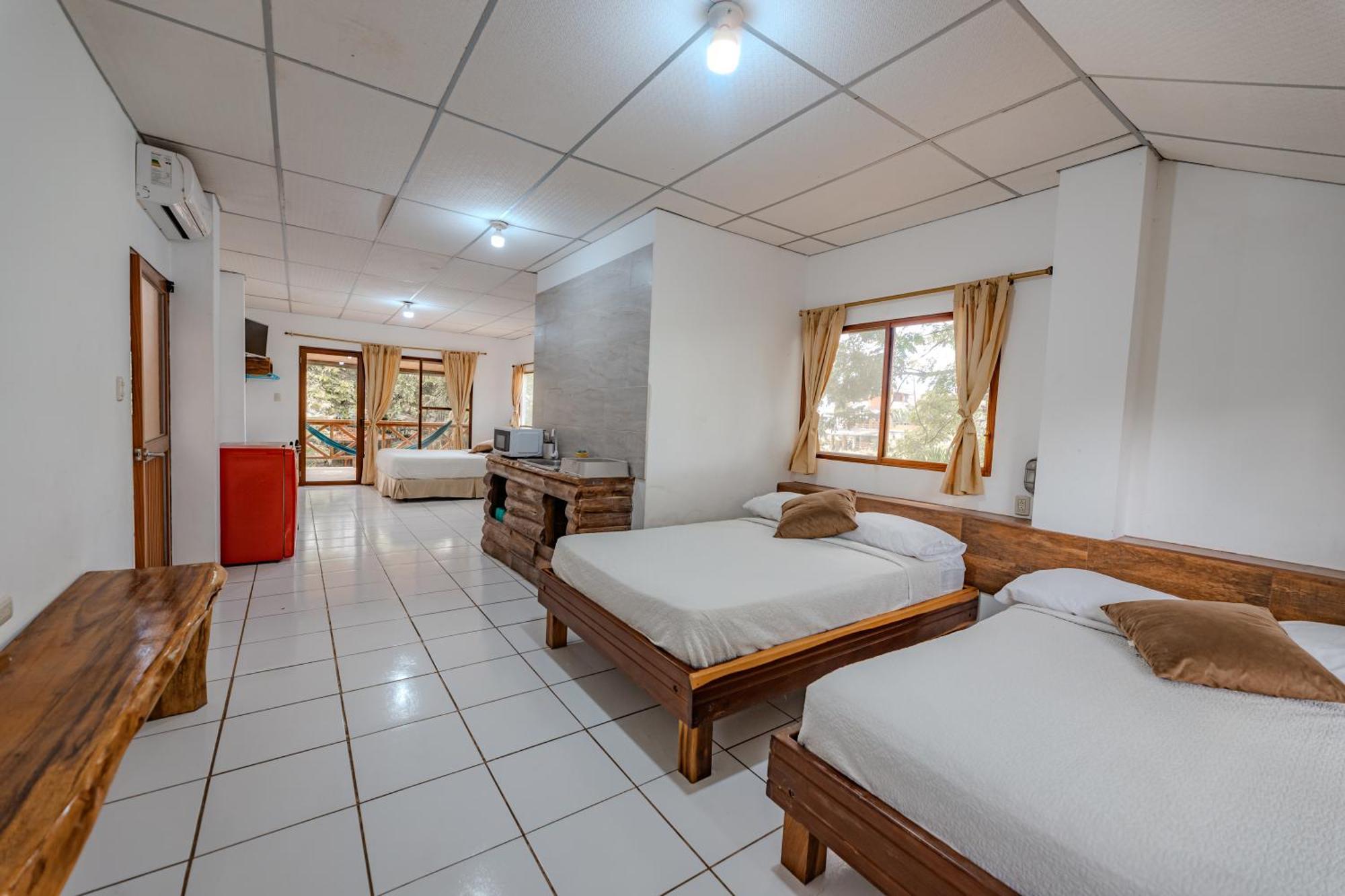 Hotel Nantu Hosteria Puerto Lopez Exterior photo