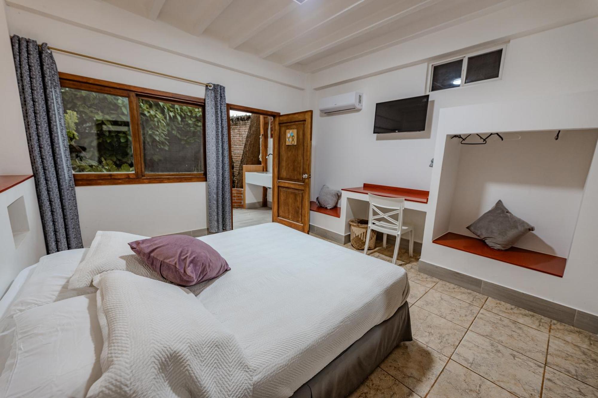 Hotel Nantu Hosteria Puerto Lopez Exterior photo